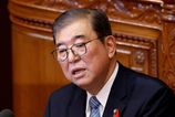 Japonsky premier chce ostat vo funkcii aj napriek volbam
