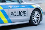 Policia v Prahe prenasleduje motorkara pri letisku