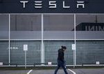 Tesla mieri na britsky energeticky trh ziada licenciu