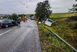 Tragicka nehoda pri Spisskych Vlachoch zrazka autobusu a auta