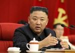 Neocakavane podanie ruk Kim Cong un a predseda parlamentu Juhokorey sa stretli v Pekingu