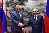 ONLINE Robert Fico sa v Cine stretol s Putinom