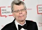 Stephen King na cele zakazanych autorov Americke skoly odstranuju stovky knih