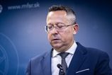 Slovenska ekonomika v tieni globalnej neistoty Ministerstvo financii predpoveda rast na urovni jedneho percenta HDP
