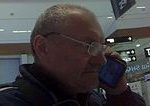V bratislavskom nakupnom centre sa objavil zlodej ktory kartou vybral tisice eur Policia patra po identite tohto muza