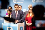 spor o podporu pre jednorodicov kym opozicia kritizuje byrokraciu ministerstvo obhajuje systemove riesenie