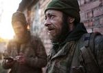 Pili dazdovu vodu od hladu slabli Ukrajinou otriasli fotografie vychudnutych vojakov ktori zostali bez riadnych zasob