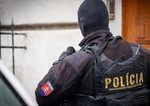 Protidrogova akcia PULEC V Trnave a Zvoncine zaistili drogy zbrane a vybosniny