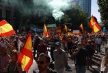 Tisice ludi v uliciach Madridu pozaduju pad vlady Premier Pedro Sanchez celi obvineniam z korupcie