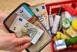 styria z desiatich slovakov setria pri beznych nakupoch a vyrazne obmedzuju potravy
