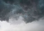 Rumunsko postihla smrtelna burka a chaos v metropole V Bukuresti zatopilo metro a tisice ludi ziadaju o pomoc