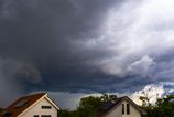 V sobotu sa bude prevane vyskytova mal oblanos loklne sa objavia brky a prehnky najm na vchode Slovenska