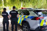 enviropolicajti zasahuju pri podozrivej skaldke v komarne preveruju nelegalne rozoberanie vozidiel