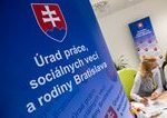 nezamestnanost na slovensku po mesiacoch rastie pocet nezamestnanych prekrocili hranicu 142tisic