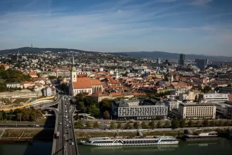 1000 ľudí vo Volve, rozpočet a hromadenie vecí (prehľad udalostí)