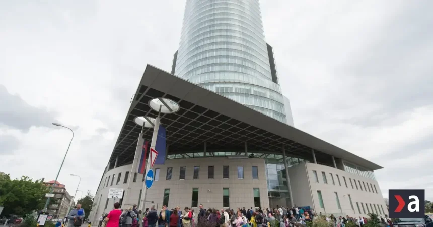 Bankové prevody opäť fungujú, Národná banka Slovenska potvrdila obnovenie systému