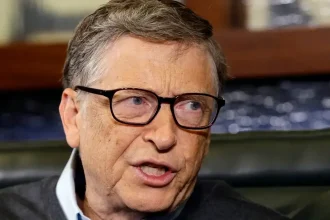 Bill Gates: Umelá inteligencia môže zabiť miliardu ľudí, nutné chrániť sa