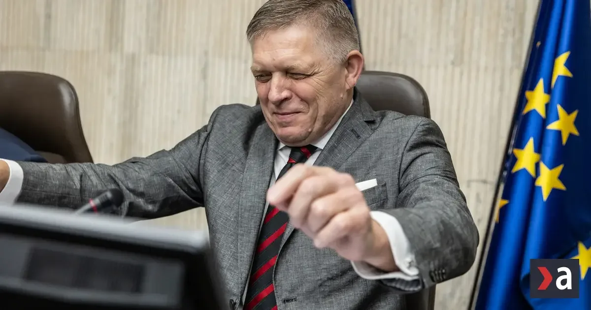 Česi sa smejú z Fica, prirovnávajú ho k zmätenému kráľovi z Pyšnej princeznej