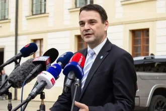 Česko zavedie prísnejšie pravidlá pre ruských diplomatov, Macinka a Pavlo sa dohodli