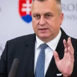 Danko hrozí Ficovi: Ak Taraba neskončí, odvolám ho s kýmkoľvek