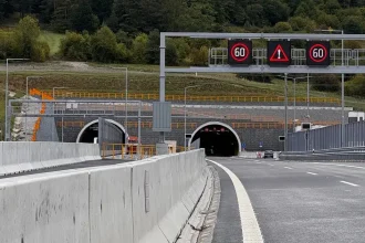 Do tunela Čebrať vstúpia ľudia skôr než autá. Otvorenie úseku D1 pri Ružomberku sa blíži.
