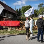 Domobranou proti Tarabovej priehrade: Ľudia z Látok čakajú ďalšie nočné prekvapenie