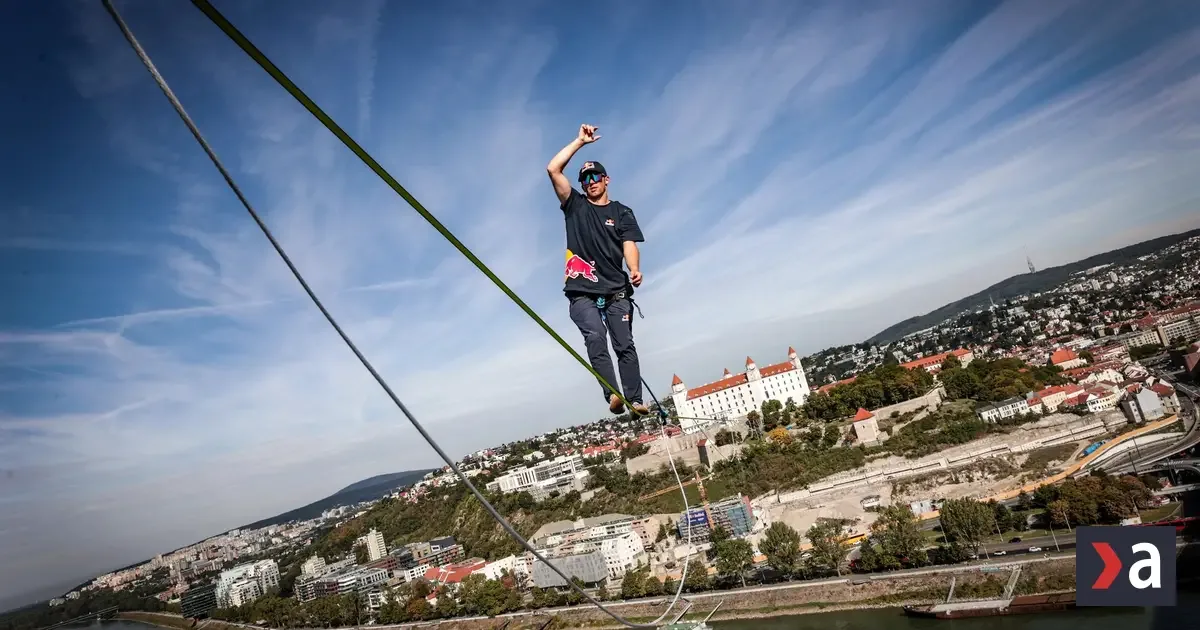 Estónsky majster sveta sa v Bratislave pokúša o nový rekord na slackline