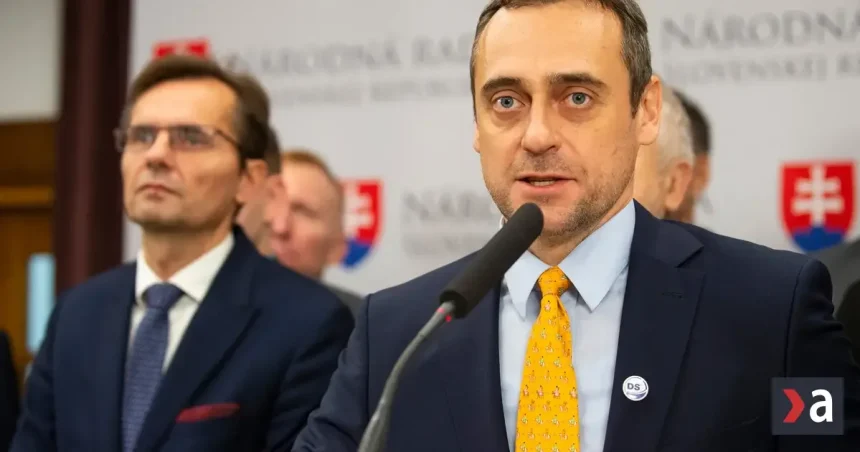 Galko a Rajtár vstupujú do Demokratov, strana posilňuje protikorupčný tím