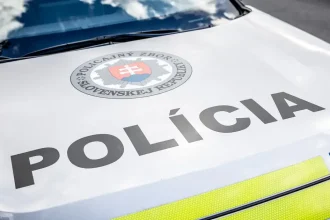Košický muž čelí obvineniu z extrémizmu, polícia ho vzala do väzby