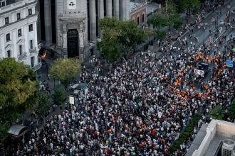 Kríza s bývaním v Španielsku: tisíce ľudí žiadajú v Madride ochranu nájomníkov