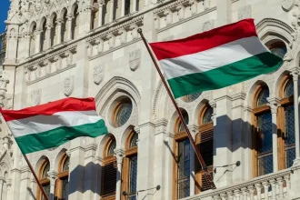 Maďarský parlament zvolil nového šéfa Mediálnej rady, Orbánova éra v médiách sa môže meniť
