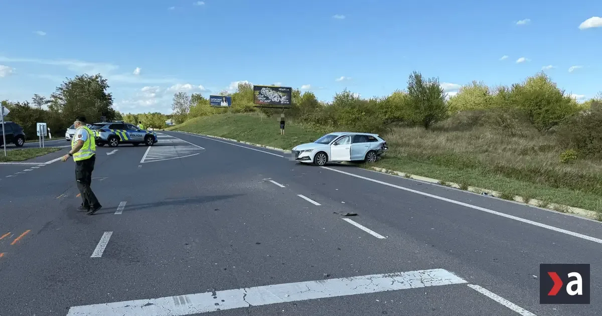 Medzi Záhorskou Bystricou a Stupavou sa zrazil motocykel s osobným autom
