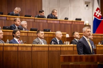 Moralizovať a obviňovať nestačí. To najdôležitejšie Pellegrini zasa úmyselne zamlčal