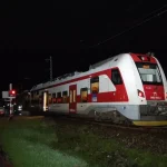 Muža zachytil vlak na priecestí v Svrčinovci, zomrel na mieste
