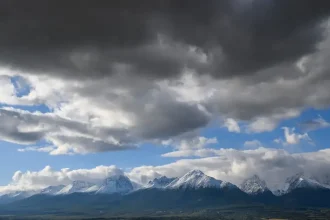 Na Slovensko sa vkráda jesenný chlad. Prízemné mrazy pocítime už aj v nížinách