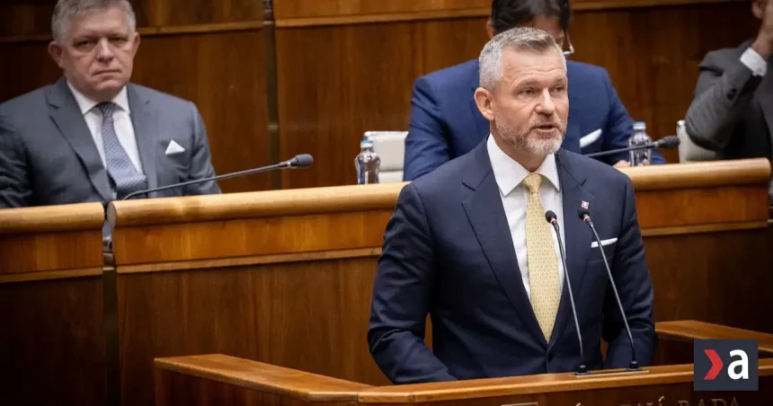 Najzaujímavejšie momenty Pellegriniho prejavu: 7 minút kritiky opozície a chvály Hlasu