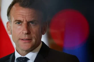 Návrat Británie do EÚ má podporu Paríža aj Madridu, Macron to víta