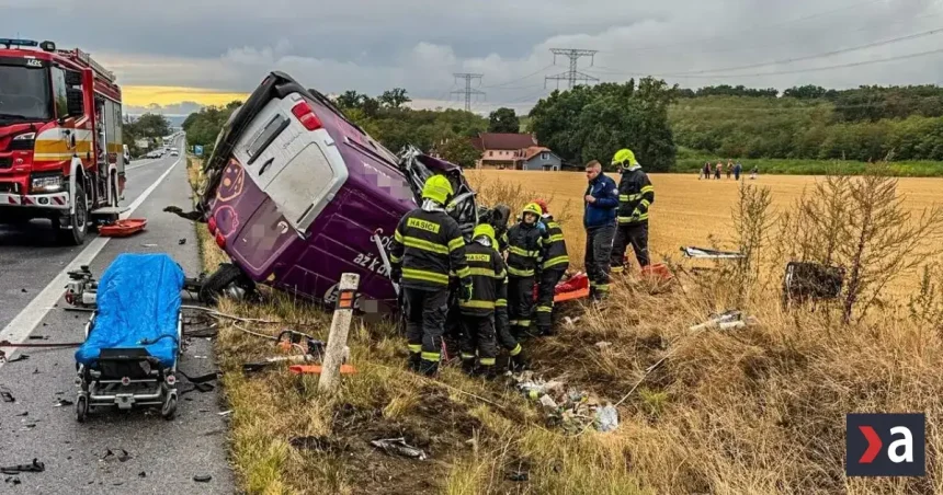 Nehoda uzavrela cestu v okrese Košice-okolie, na mieste aj vrtuľník