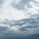 Noc prinesie dážď, búrky a na horách prvý sneh. Čaká nás výrazná zmena