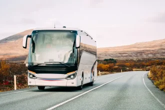 NSS potvrdil chybu pri zákazke autobusov v Trnave, kraj zváži ústavnú sťažnosť