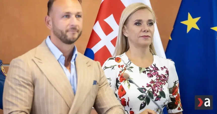 Odvolávanie Sakovej a Eštoka padá: Parlament nebol uznášaniaschopný