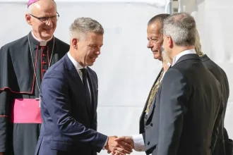 Pápež Lev XIV. prijal Magyara, ten ho pozval do Maďarska