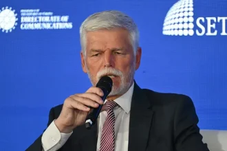 Pavel odpovedal Ficovi: Mier sa dosahuje ochotou brániť sa, nie slovami