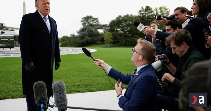 Prehra pre Trumpa. Sudca zrušil zákaz pre novinárov, proti prezidentovi aj Fox News