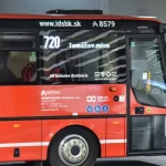 Rast cien palív zvyšuje náklady samospráv na hromadnú dopravu