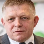 Róbert Fico by mal odteraz už iba svietiť a kúriť, tvrdí Zsolt Simon