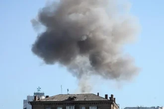 Rusi za týždeň zaútočili na Ukrajinu vyše 2200 dronmi a stovkami bômb