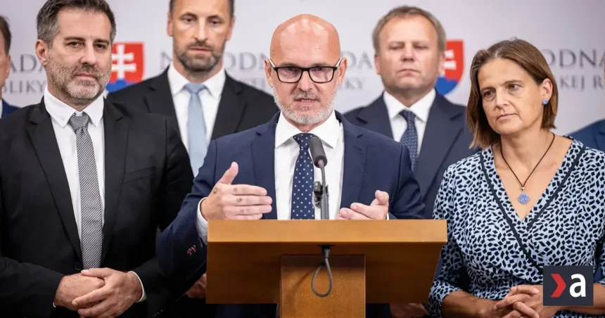SaS: Vláda zlyhala pri sviatku a nerobí nič pre ekonomiku