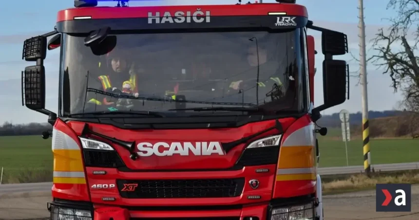Škoda 15-tisíc eur po požiari strechy supermarketu v Čadci