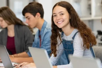 Školáci môžu mať internet zadarmo až dva roky